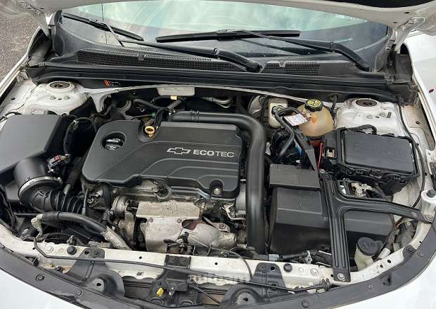 Chevrolet Malibu 2017 — photo 9