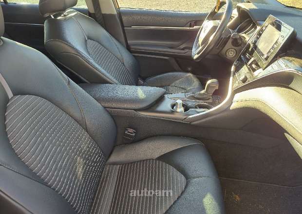 Toyota Camry 2020 — photo 11