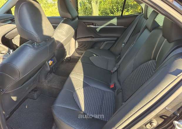 Toyota Camry 2020 — photo 10