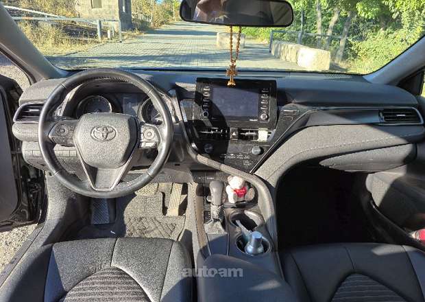 Toyota Camry 2020 — photo 9