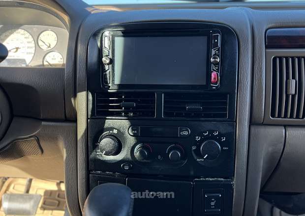 Jeep Grand Cherokee 2003 — լուսանկար 14