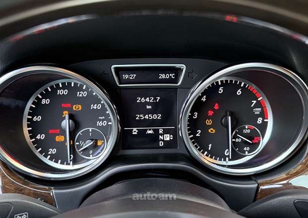 Mercedes-Benz ML 350 2012 — photo 2