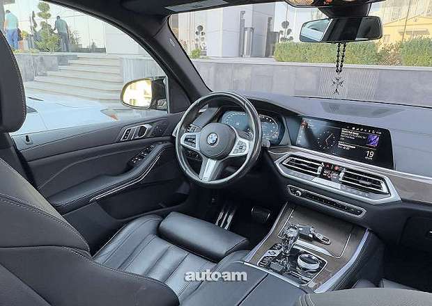 BMW X5 2021 — photo 8