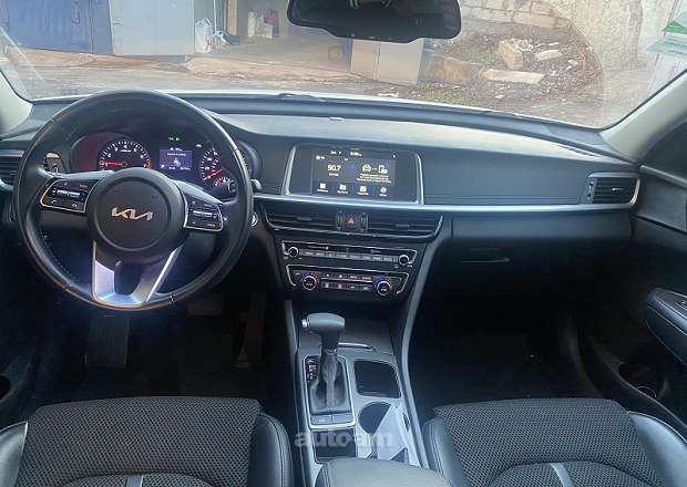 Kia Optima 2019 — լուսանկար 6