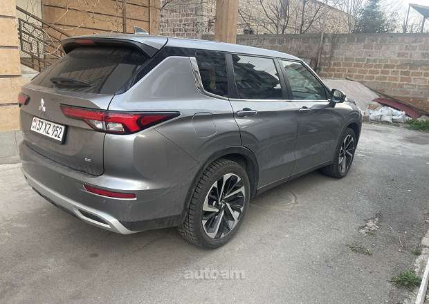 Mitsubishi Outlander 2022 — լուսանկար 6