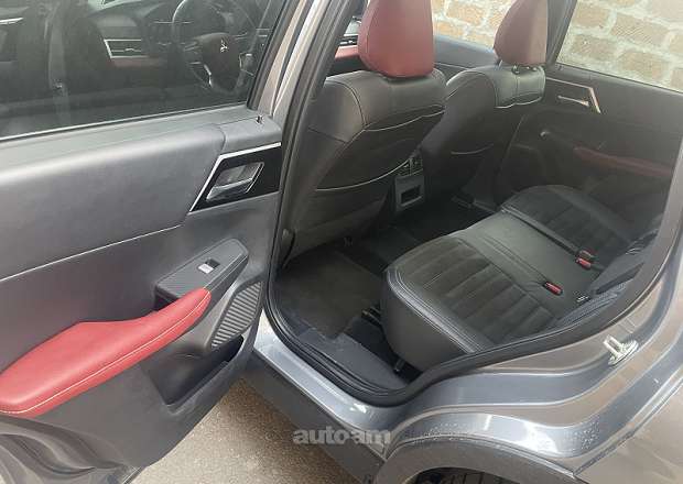 Mitsubishi Outlander 2022 — լուսանկար 8