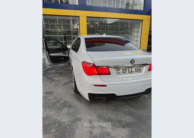 BMW 750 2012 — լուսանկար 2