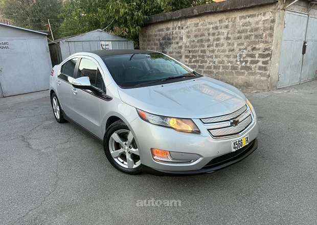 Chevrolet Volt 2011 — լուսանկար 1