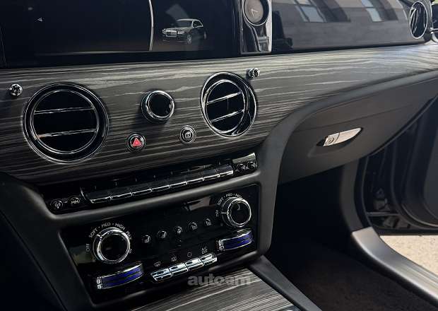 Rolls Royce Ghost 2022 — լուսանկար 11