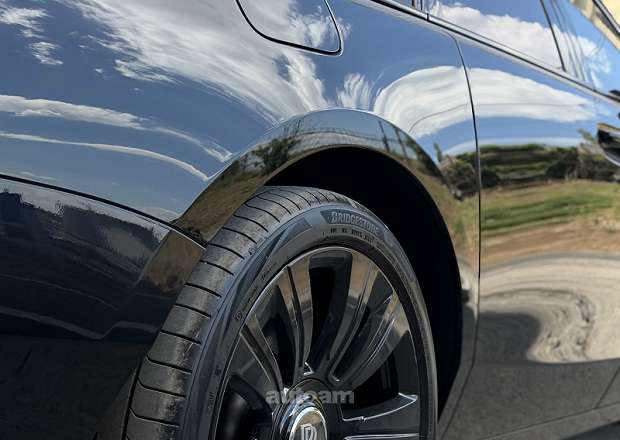 Rolls Royce Ghost 2022 — լուսանկար 9