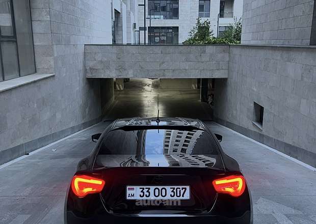 Toyota GT86 2013 — photo 2