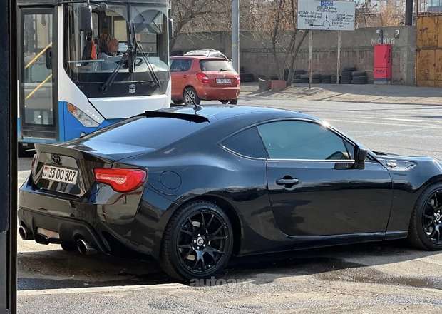 Toyota GT86 2013 — photo 4