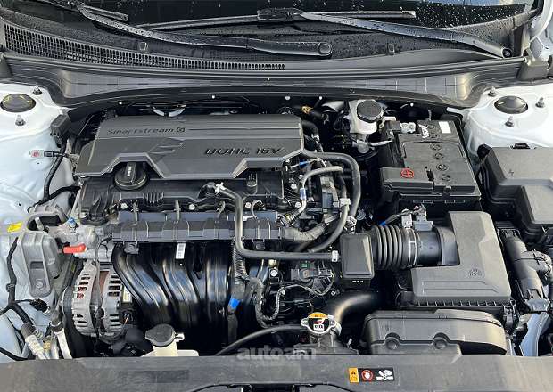 Hyundai Elantra 2024 — photo 5