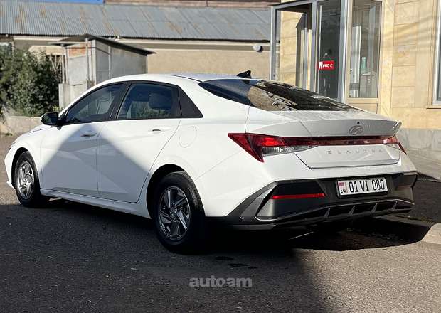 Hyundai Elantra 2024 — photo 4
