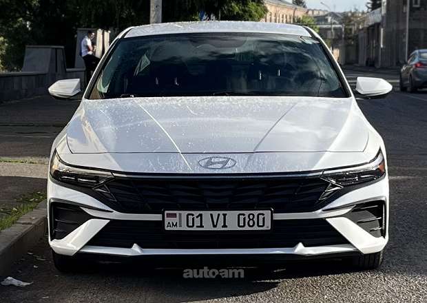 Hyundai Elantra 2024 — photo 1