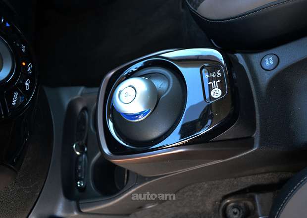 Nissan Note 2017 — լուսանկար 11