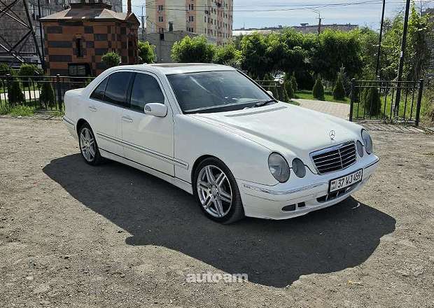 Mercedes-Benz E 320 2001 — լուսանկար 1
