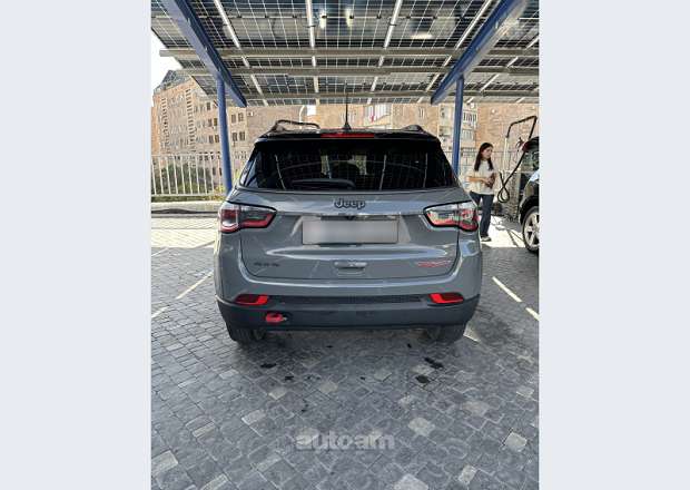Jeep Compass 2021 — լուսանկար 4