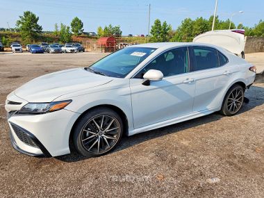 Toyota Camry  2023 