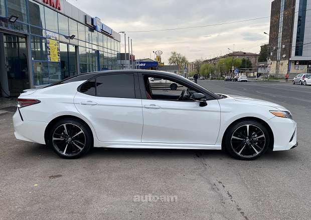 Toyota Camry 2018 — լուսանկար 6