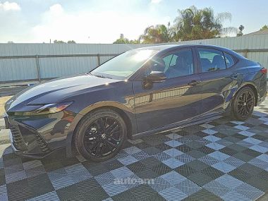 Toyota Camry  2025 