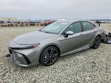 Toyota Camry  2025 