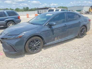 Toyota Camry  2024 