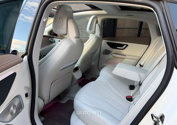 Mercedes-Benz EQE 2024 — photo 9