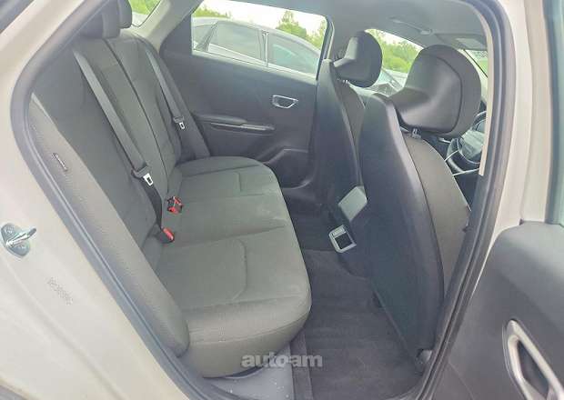Kia K4
