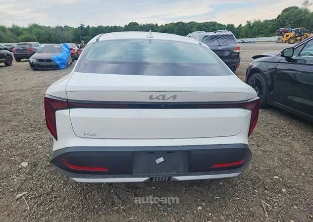 Kia K4