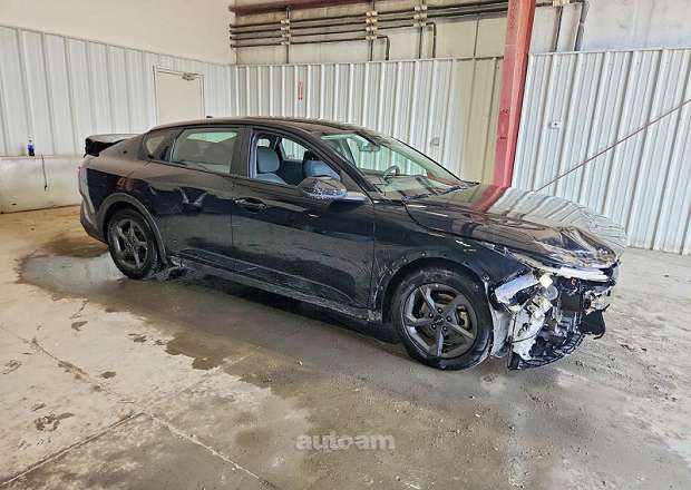 Kia K4