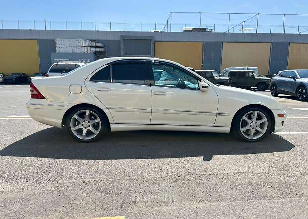 Mercedes-Benz C 230 2006 — photo 3