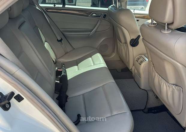Mercedes-Benz C 230 2006 — photo 8