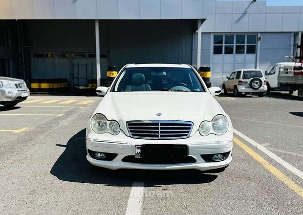 Mercedes-Benz C 230 2006 — photo 1