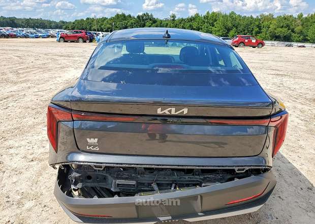 Kia K4