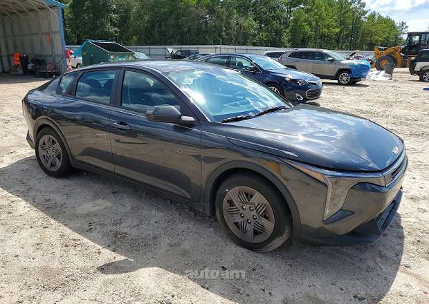Kia K4