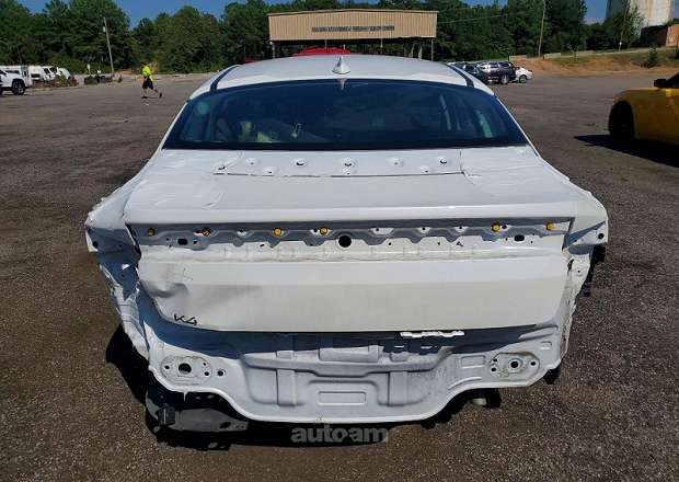 Kia K4