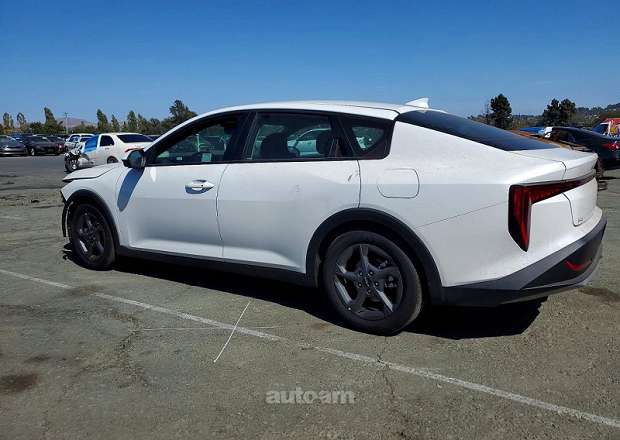 Kia K4