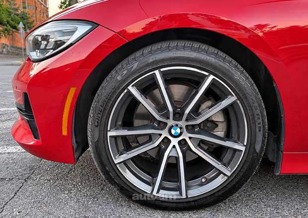 BMW 330 2019 — լուսանկար 12