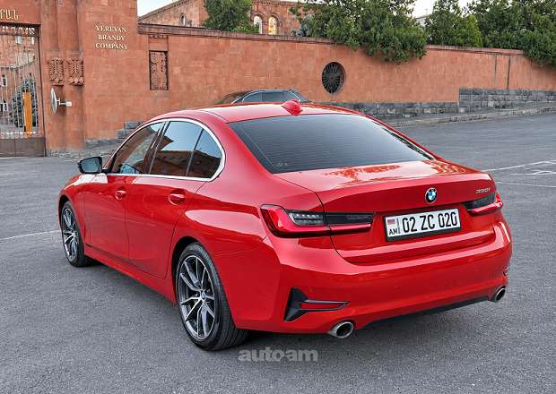 BMW 330 2019 — լուսանկար 6