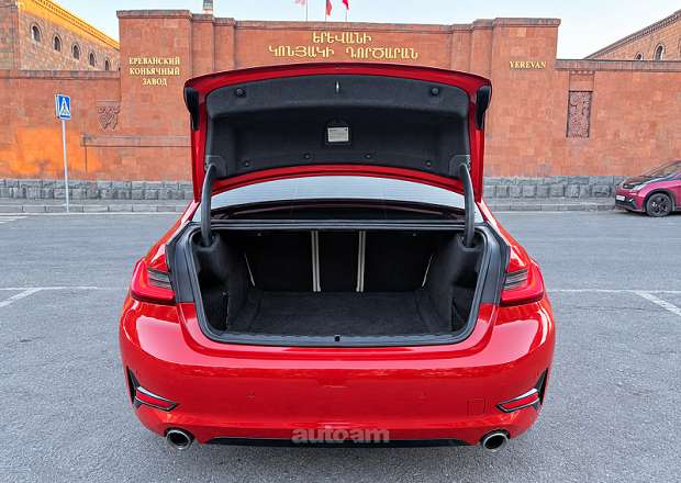 BMW 330 2019 — լուսանկար 7