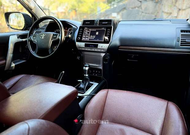 Toyota Land Cruiser Prado 2021 — photo 9