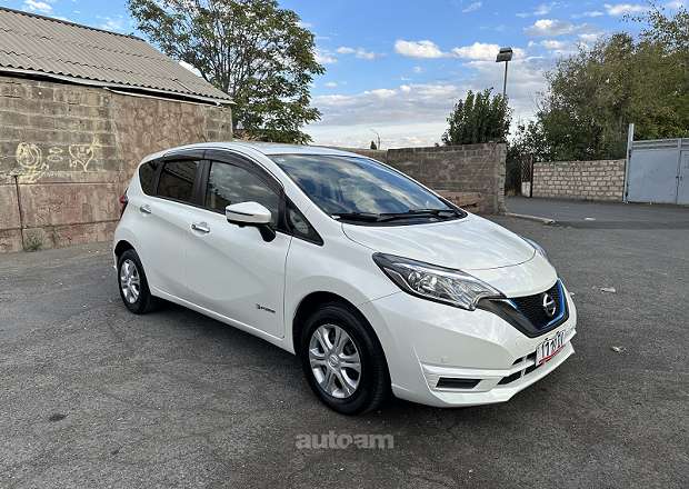 Nissan Note 2018 — photo 6