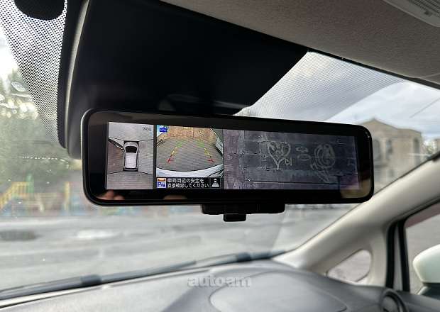Nissan Note 2018 — photo 9