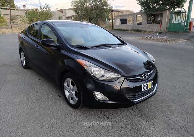 Hyundai Elantra 2010 — լուսանկար 13