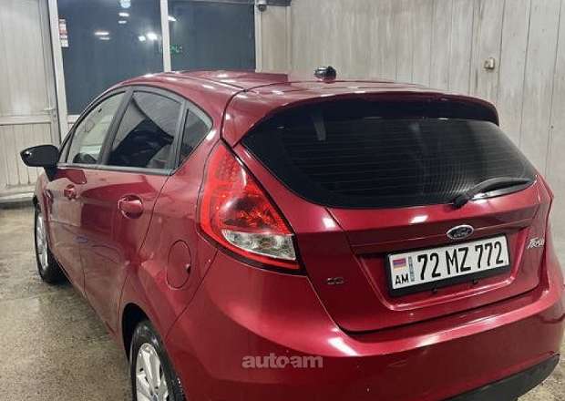 Ford Fiesta 2012 — photo 4