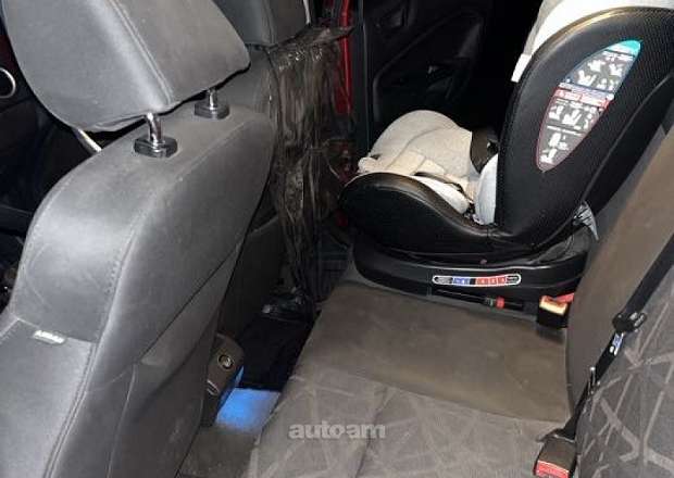 Ford Fiesta 2012 — photo 8