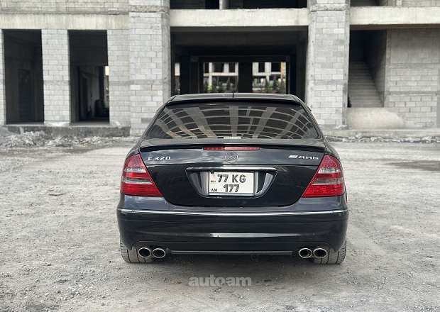 Mercedes-Benz E 320 2003 — photo 2