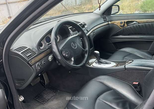 Mercedes-Benz E 320 2003 — photo 7