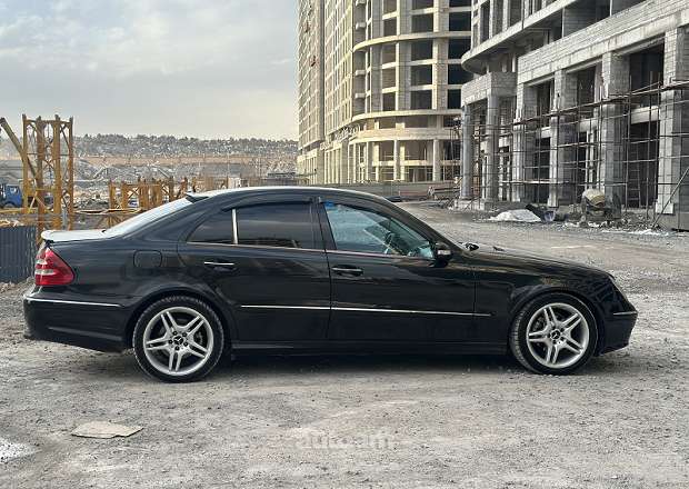 Mercedes-Benz E 320 2003 — photo 3